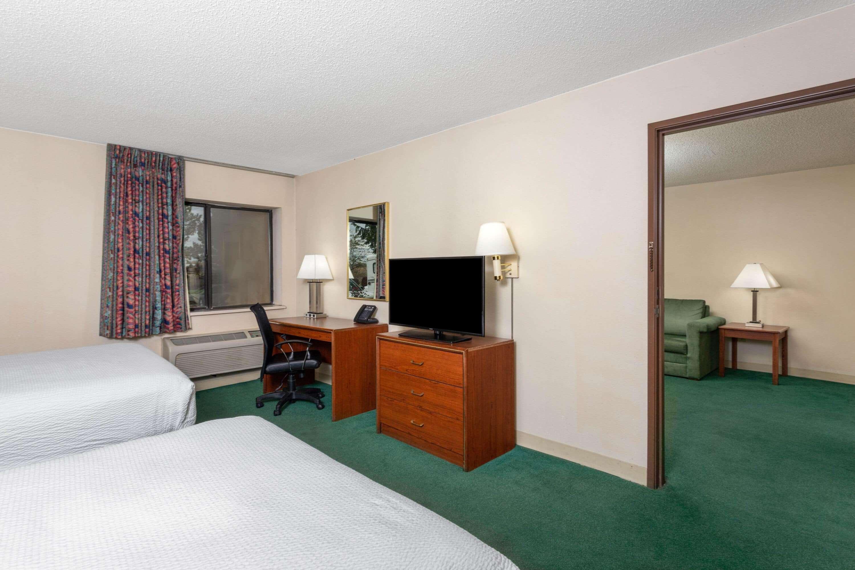 La Quinta Inn By Wyndham Indianapolis East-Post Drive Exterior foto