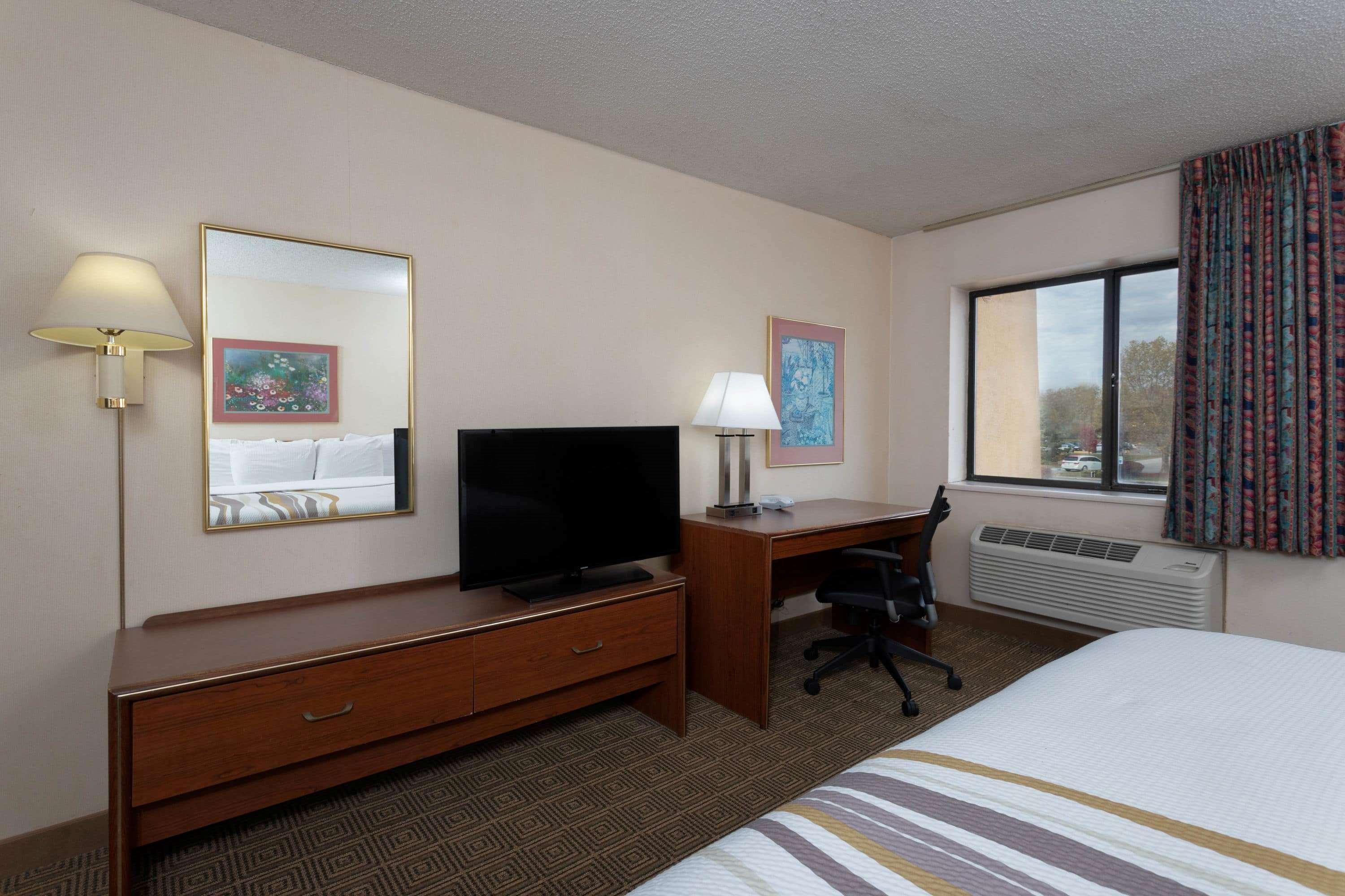 La Quinta Inn By Wyndham Indianapolis East-Post Drive Exterior foto