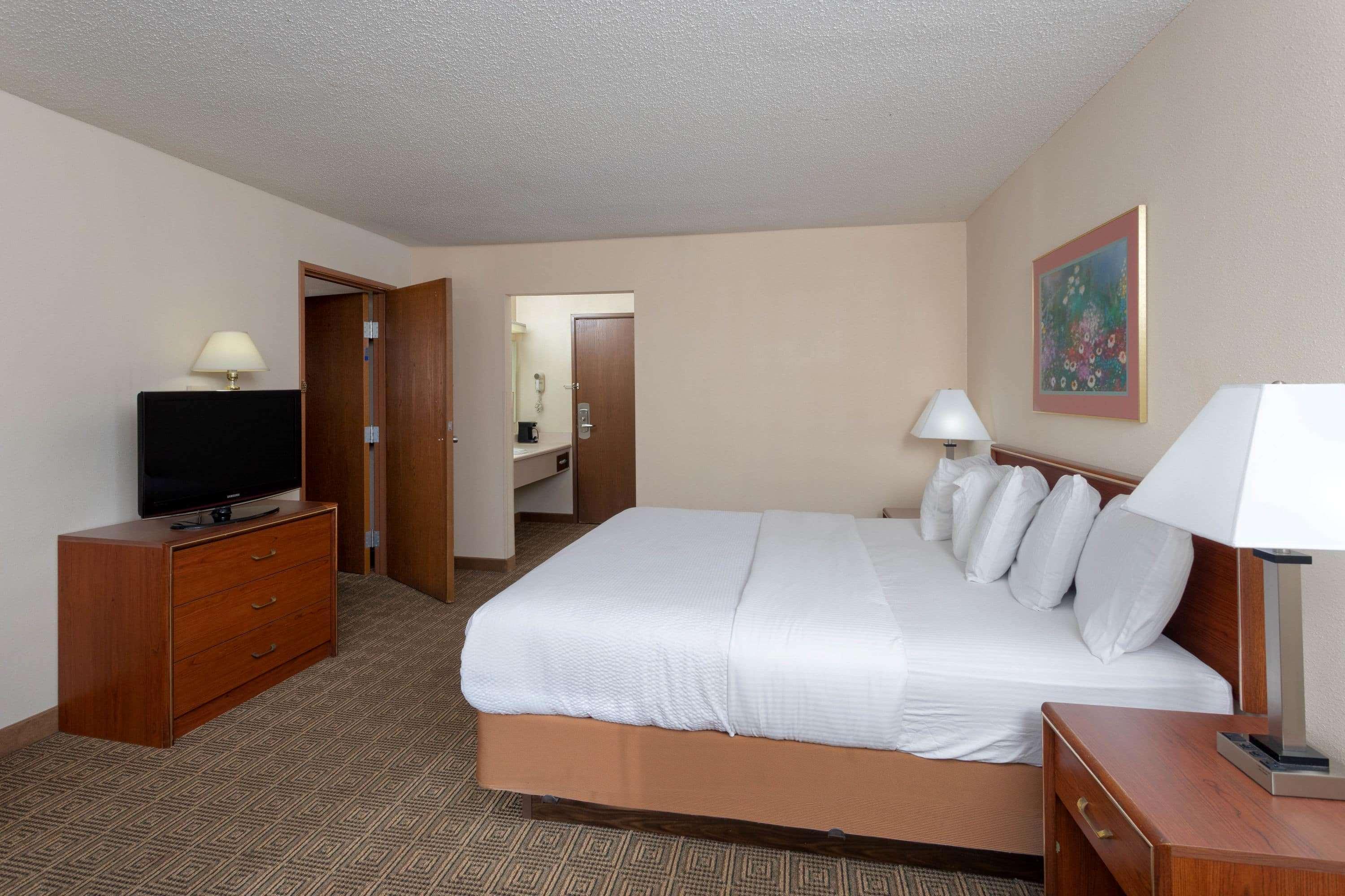 La Quinta Inn By Wyndham Indianapolis East-Post Drive Exterior foto